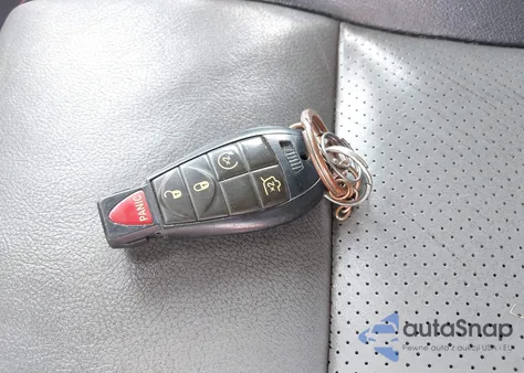 2010 Jeep Grand Cherokee Laredo z USA, uszkodzony, nr VIN 1J4PR4GKXAC135497